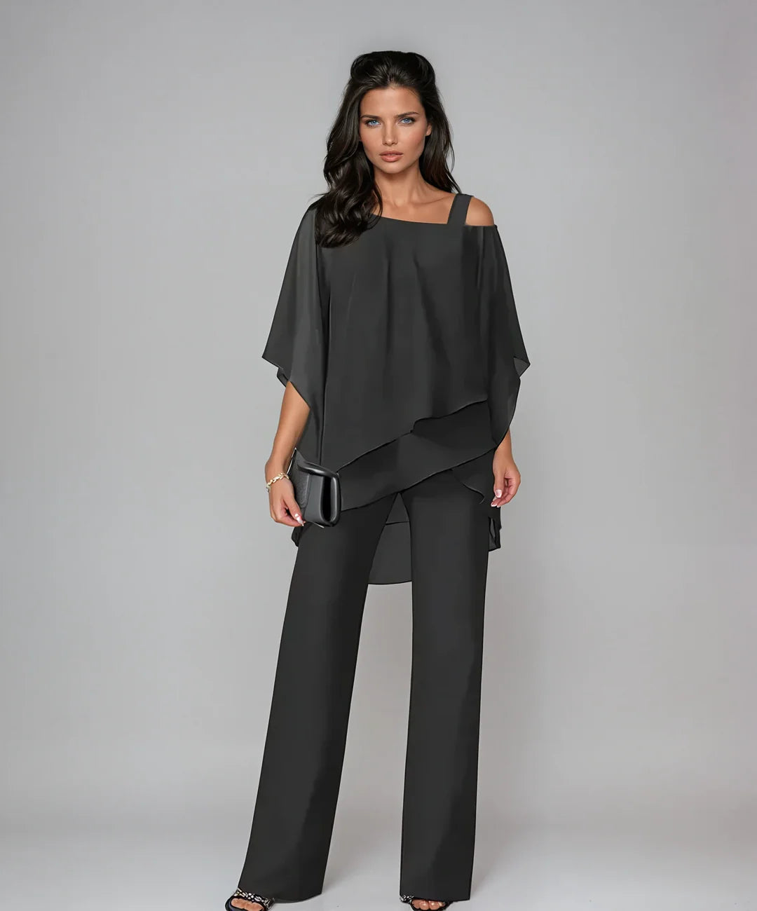 Two-piece layered set