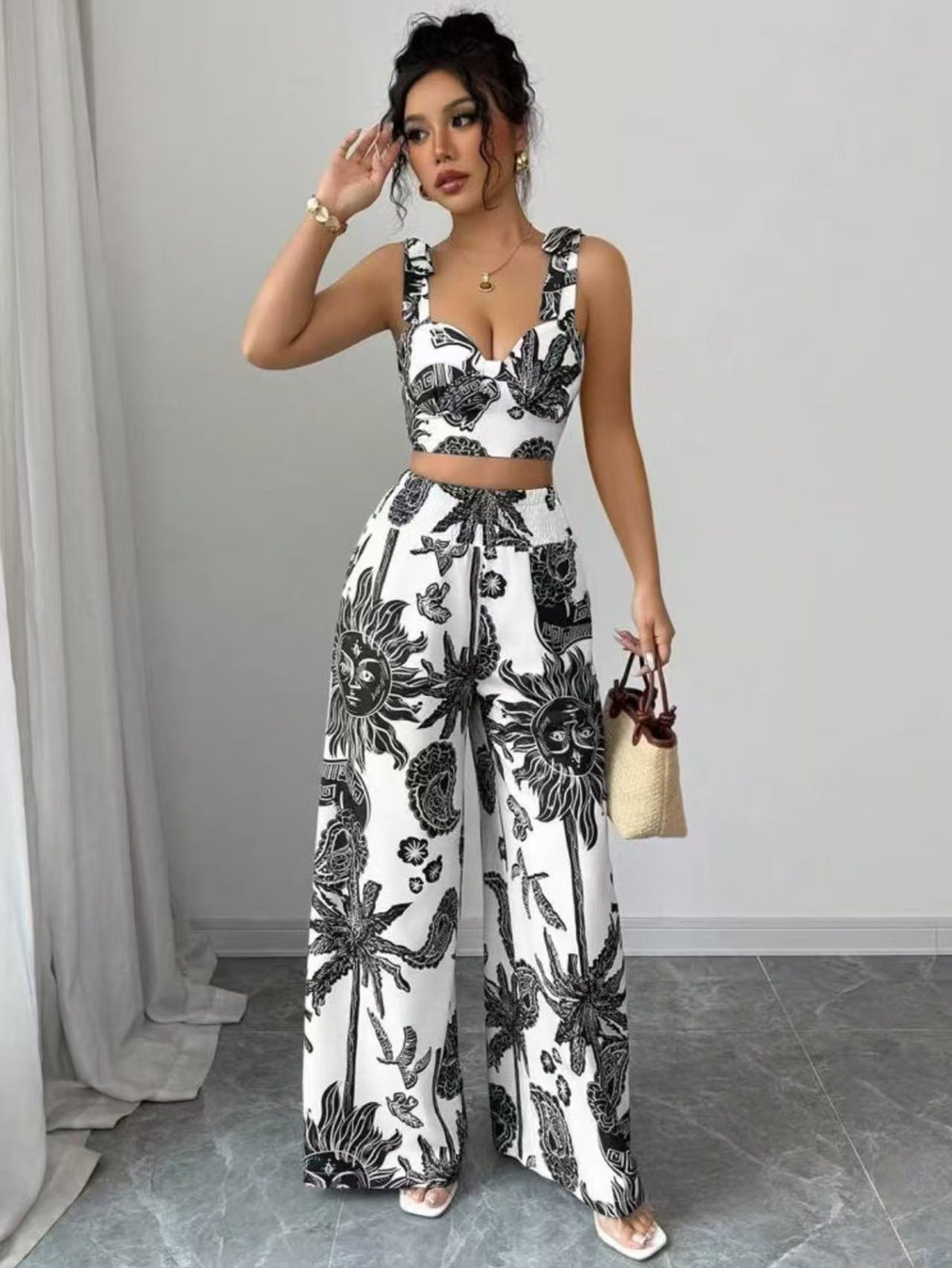 New summer sexy V-neck camisole set