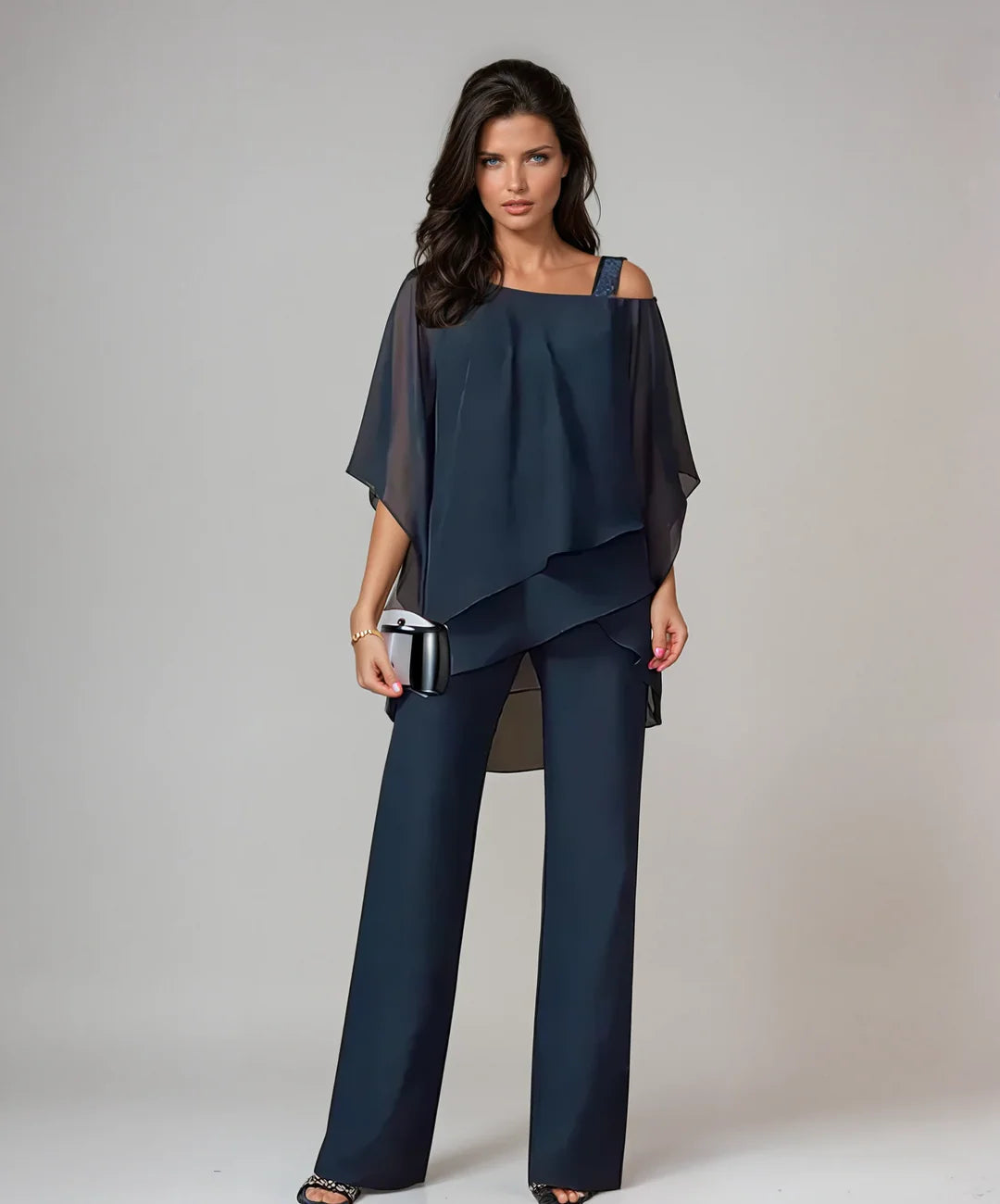 Two-piece layered set